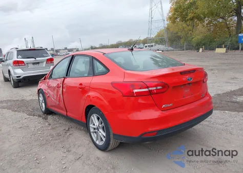 2016 Ford Focus Se z USA, uszkodzony, nr VIN 1FADP3F25GL251537